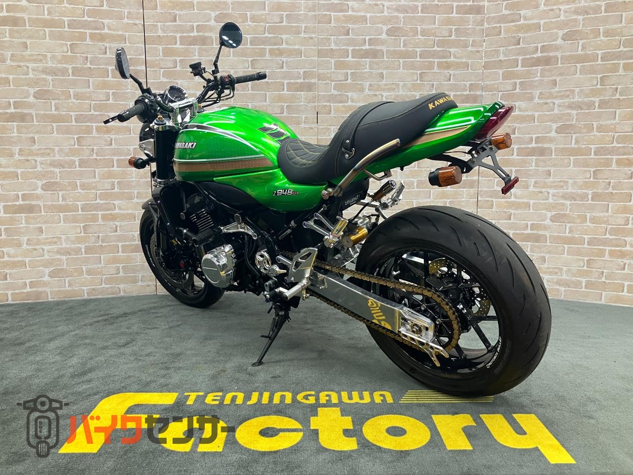 Z900RS SE　カスタム多数！　オールペイント　ウィリーパーツ多数　ROTOBOXカーボンホイール　ヨシムラ手曲マフラー_5