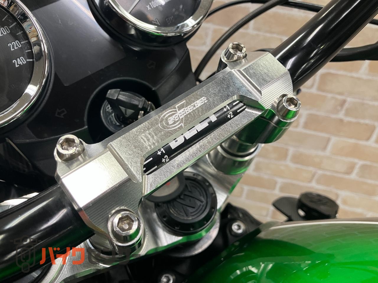 Z900RS SE　カスタム多数！　オールペイント　ウィリーパーツ多数　ROTOBOXカーボンホイール　ヨシムラ手曲マフラー_7