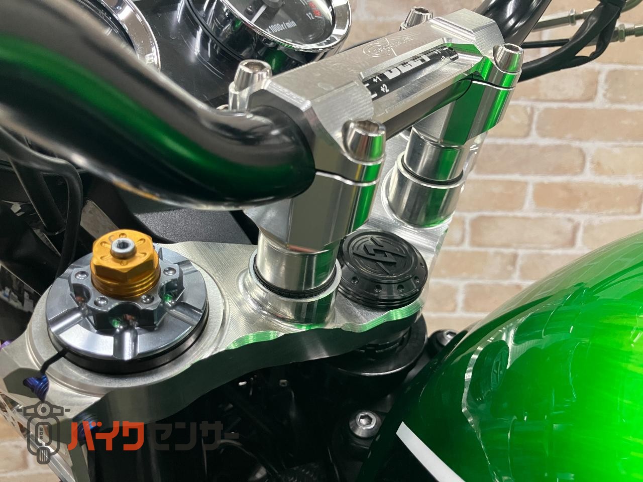 Z900RS SE　カスタム多数！　オールペイント　ウィリーパーツ多数　ROTOBOXカーボンホイール　ヨシムラ手曲マフラー_8