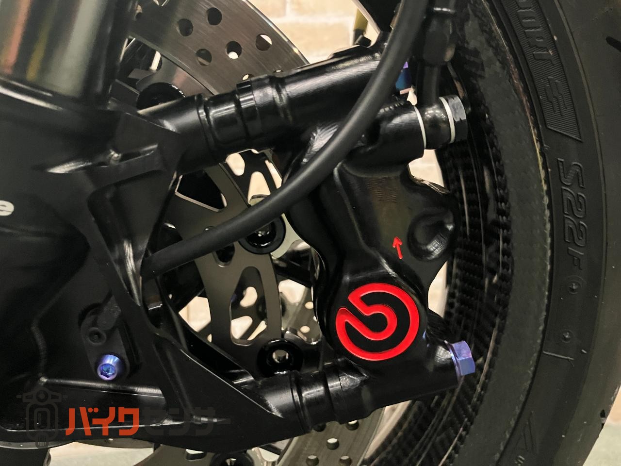 Z900RS SE　カスタム多数！　オールペイント　ウィリーパーツ多数　ROTOBOXカーボンホイール　ヨシムラ手曲マフラー_13