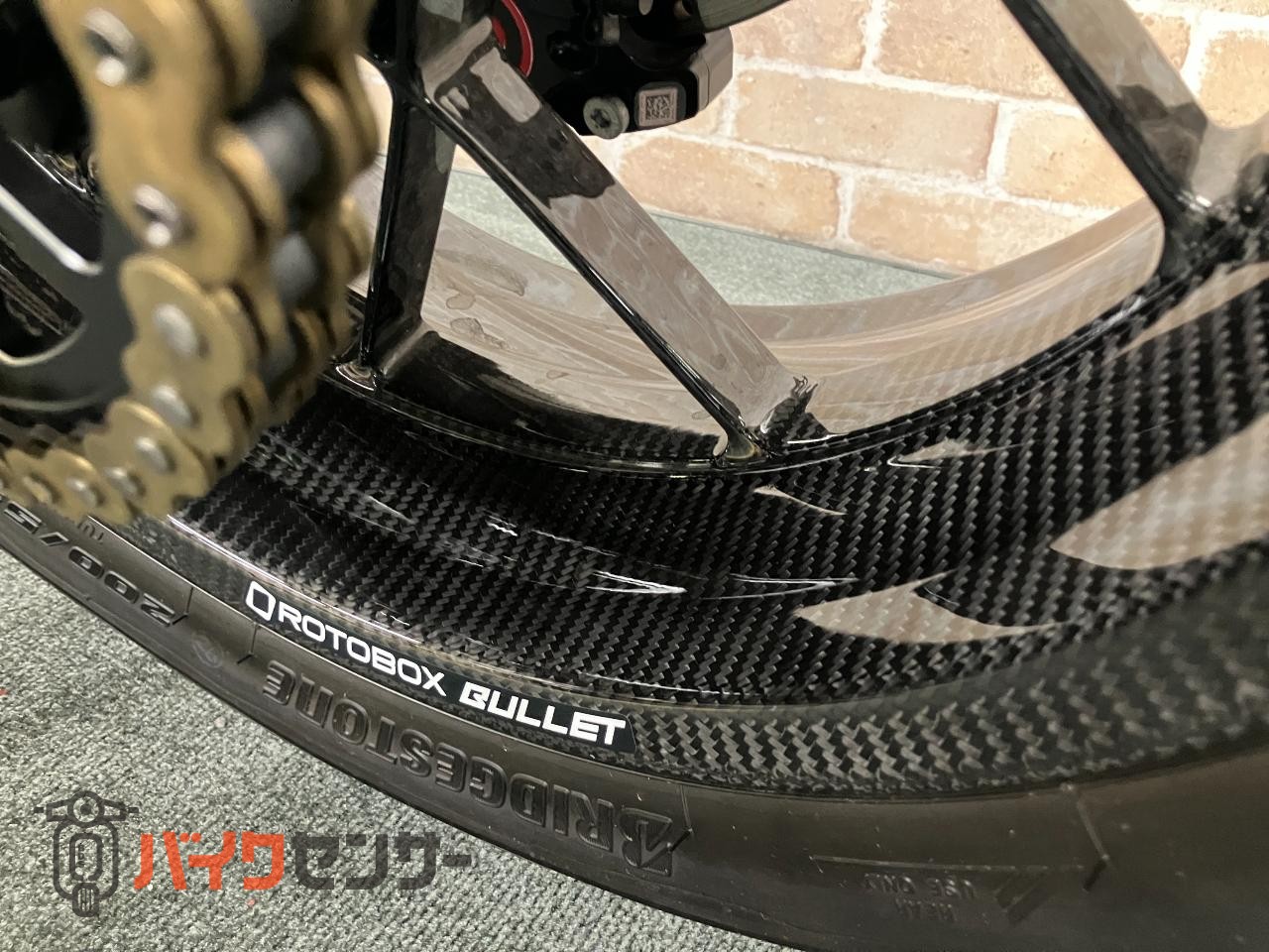 Z900RS SE　カスタム多数！　オールペイント　ウィリーパーツ多数　ROTOBOXカーボンホイール　ヨシムラ手曲マフラー_25