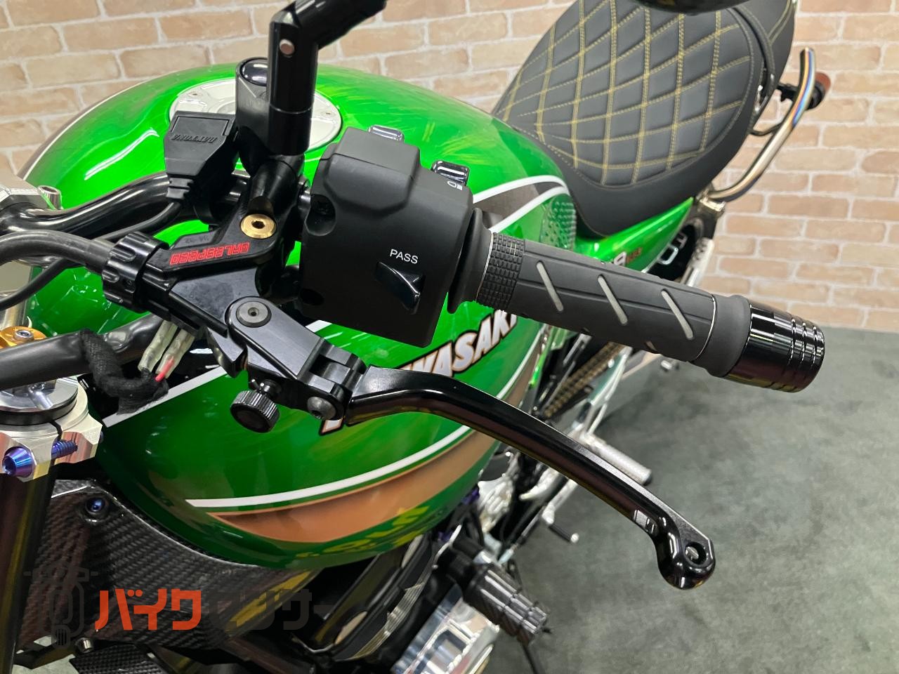 Z900RS SE　カスタム多数！　オールペイント　ウィリーパーツ多数　ROTOBOXカーボンホイール　ヨシムラ手曲マフラー_33