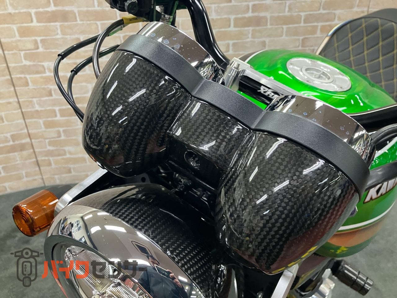 Z900RS SE　カスタム多数！　オールペイント　ウィリーパーツ多数　ROTOBOXカーボンホイール　ヨシムラ手曲マフラー_35