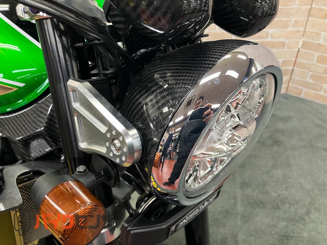 Z900RS SE　カスタム多数！　オールペイント　ウィリーパーツ多数　ROTOBOXカーボンホイール　ヨシムラ手曲マフラー_43