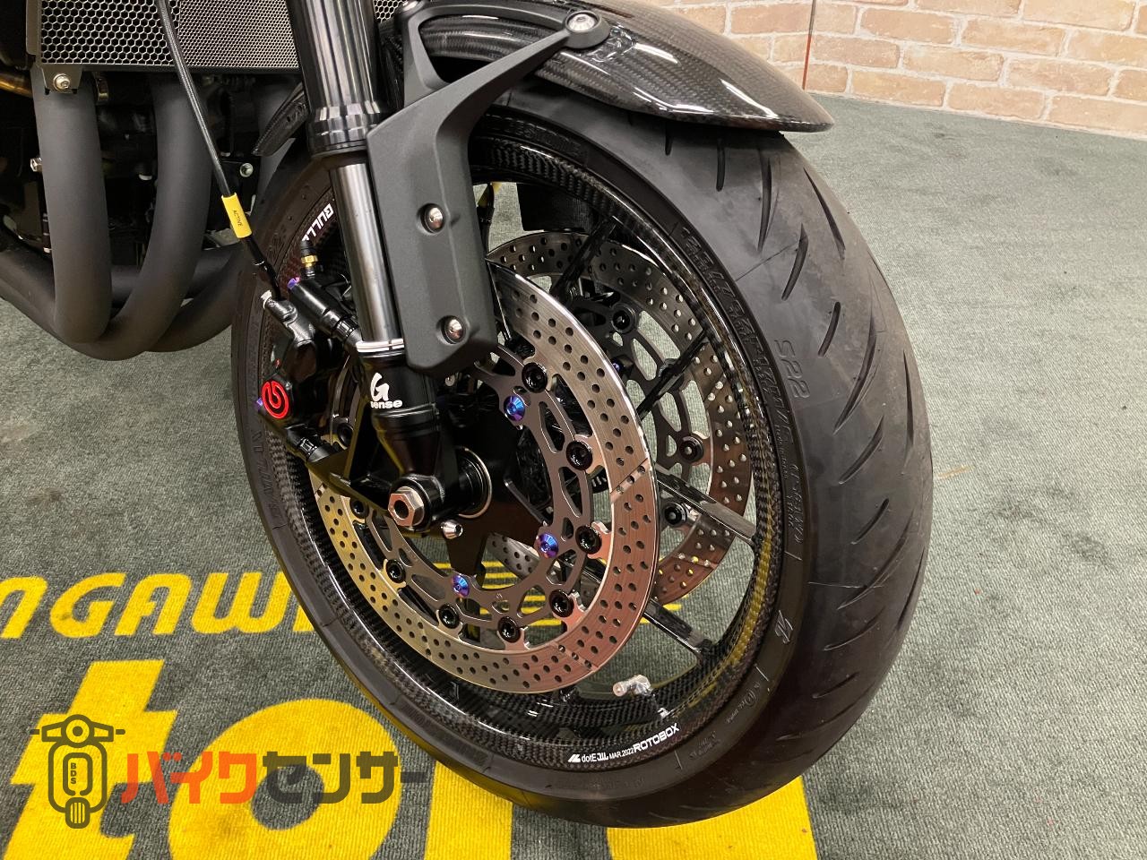 Z900RS SE　カスタム多数！　オールペイント　ウィリーパーツ多数　ROTOBOXカーボンホイール　ヨシムラ手曲マフラー_47