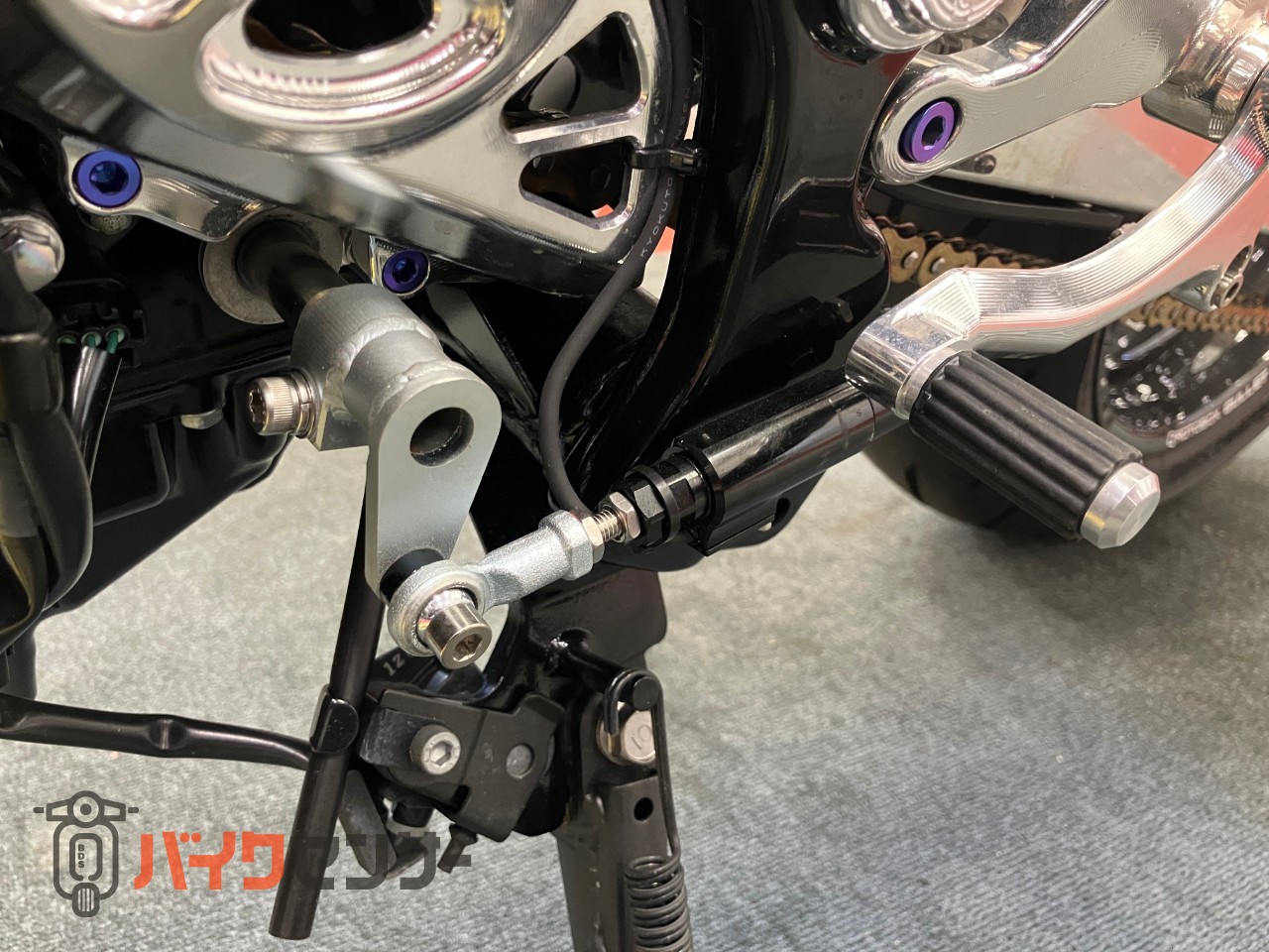 Z900RS SE　カスタム多数！　オールペイント　ウィリーパーツ多数　ROTOBOXカーボンホイール　ヨシムラ手曲マフラー_50