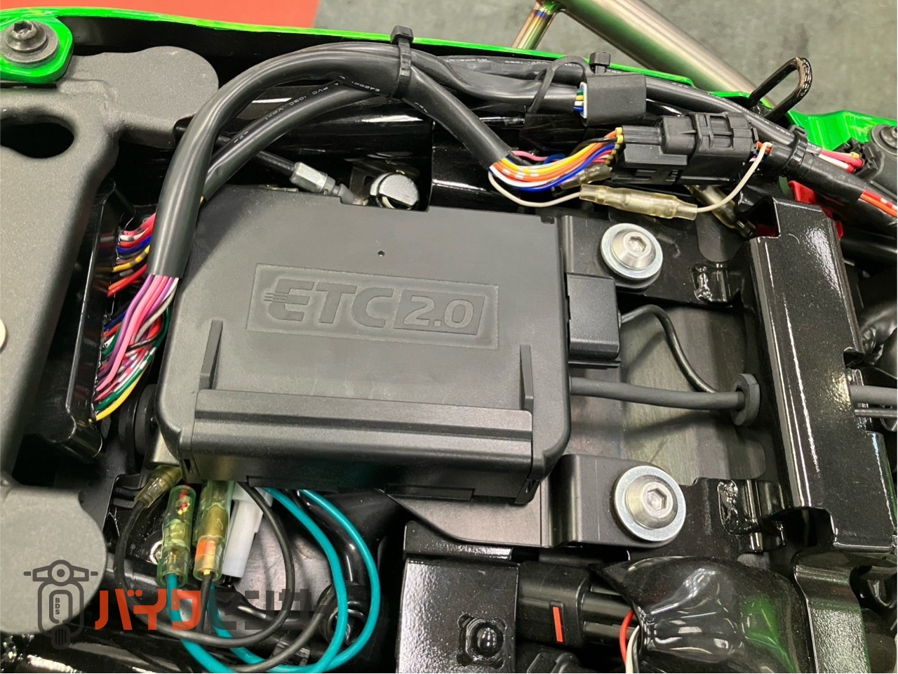 Z900RS SE　カスタム多数！　オールペイント　ウィリーパーツ多数　ROTOBOXカーボンホイール　ヨシムラ手曲マフラー_51