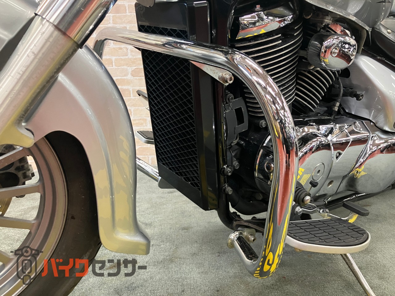 イントルーダー400クラシック　キャブレター車　エンジンガード　バックレスト　サイドサポート　ハンドル　フィッシュテールマフラー_17