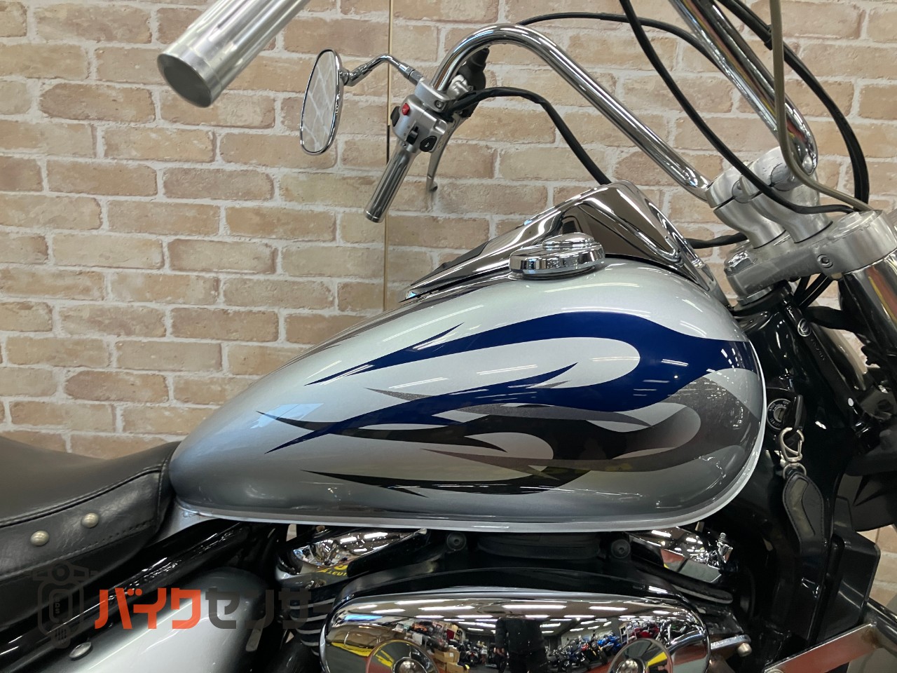 イントルーダー400クラシック　キャブレター車　エンジンガード　バックレスト　サイドサポート　ハンドル　フィッシュテールマフラー_32