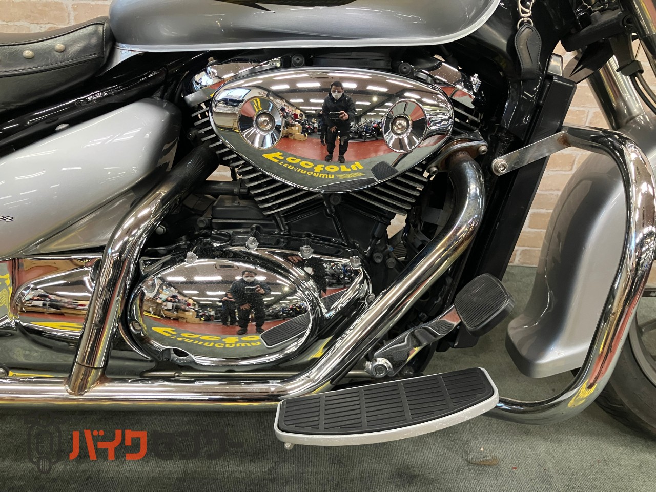 イントルーダー400クラシック　キャブレター車　エンジンガード　バックレスト　サイドサポート　ハンドル　フィッシュテールマフラー_33