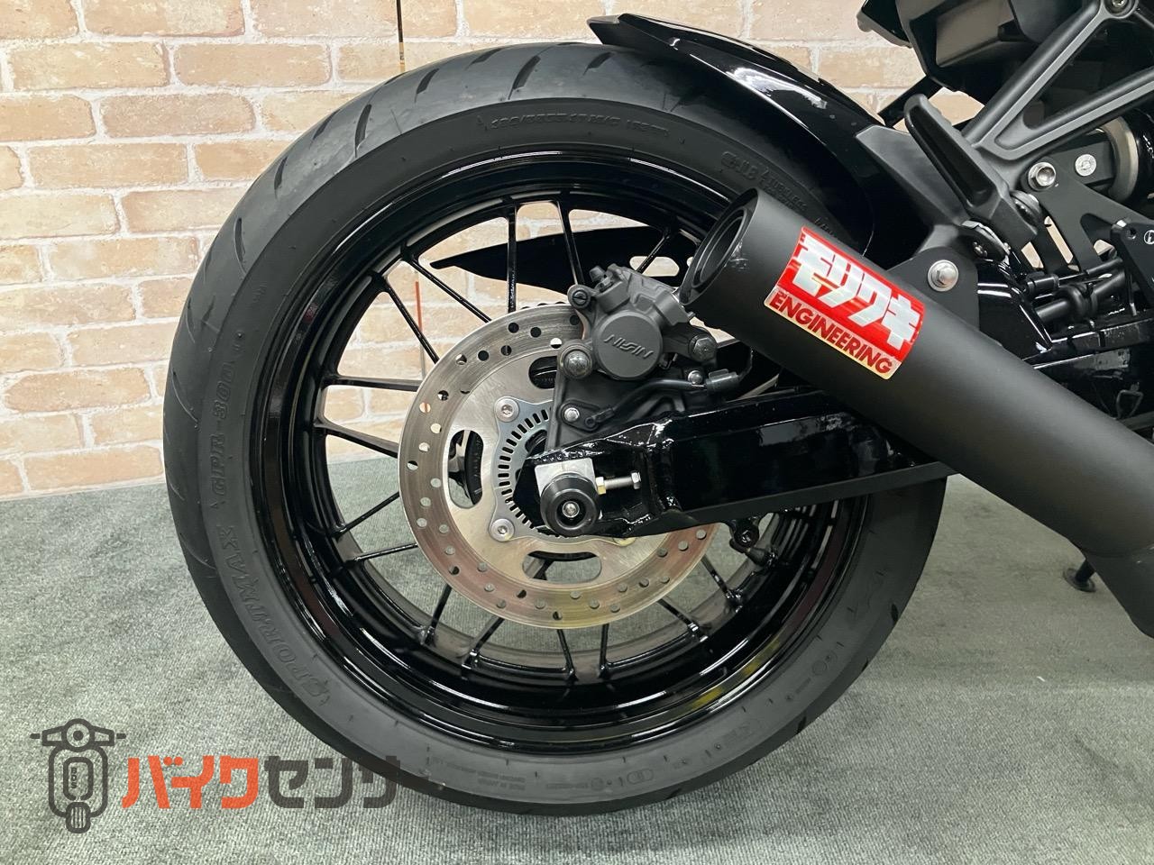 Z900RS  モリワキショート　OVERサブフレーム　バックステップ　マーシャルライト　ロングテール　フェンダーレス　シート　タンデムバー_11