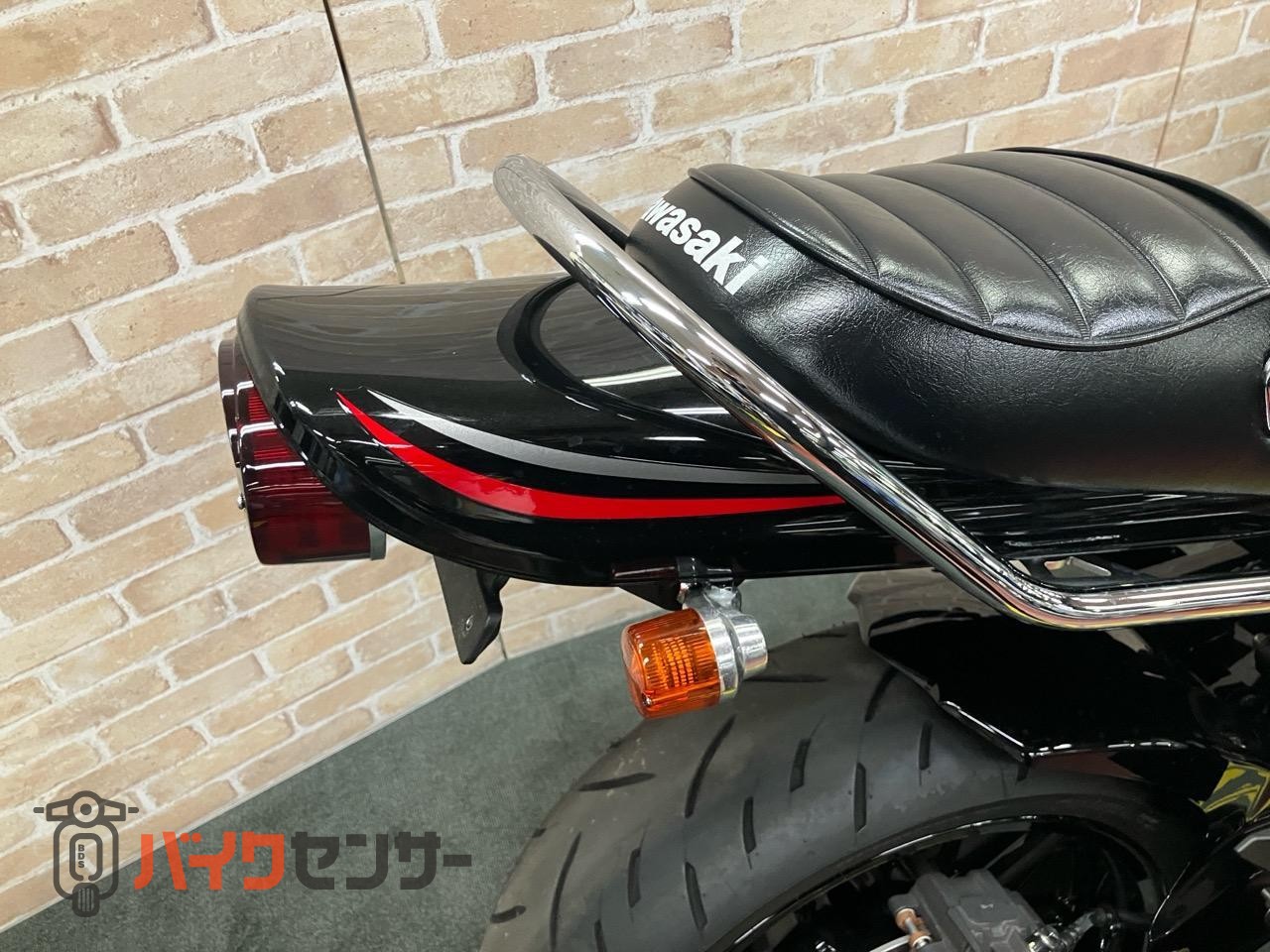 Z900RS  モリワキショート　OVERサブフレーム　バックステップ　マーシャルライト　ロングテール　フェンダーレス　シート　タンデムバー_14
