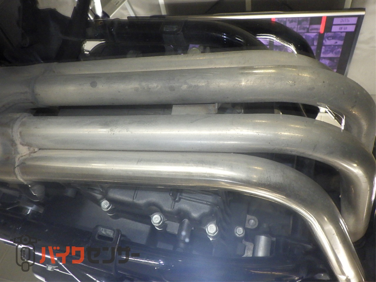 CB400 SUPER FOUR VTEC REVO　グリップヒーター　タンクパッド　エンジンガード_7