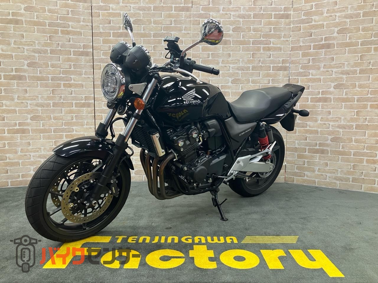 CB400 SUPER FOUR VTEC REVO　グリップヒーター　タンクパッド　エンジンガード_3