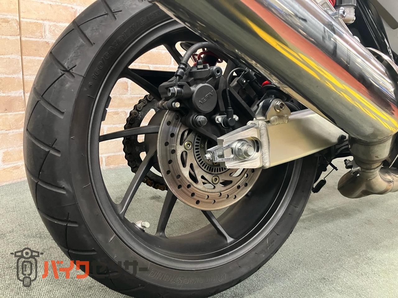 CB400 SUPER FOUR VTEC REVO　グリップヒーター　タンクパッド　エンジンガード_6