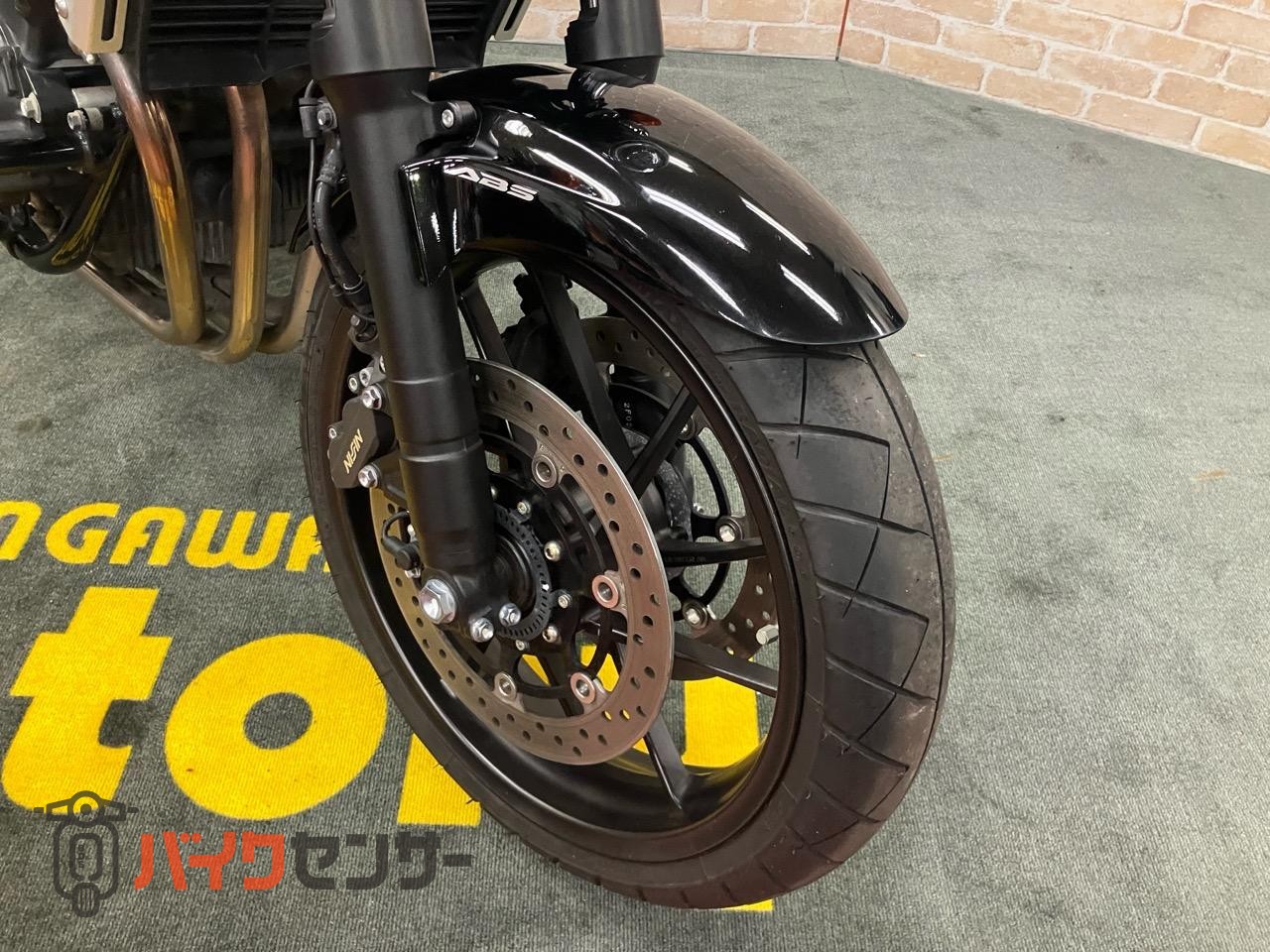 CB400 SUPER FOUR VTEC REVO　グリップヒーター　タンクパッド　エンジンガード_19