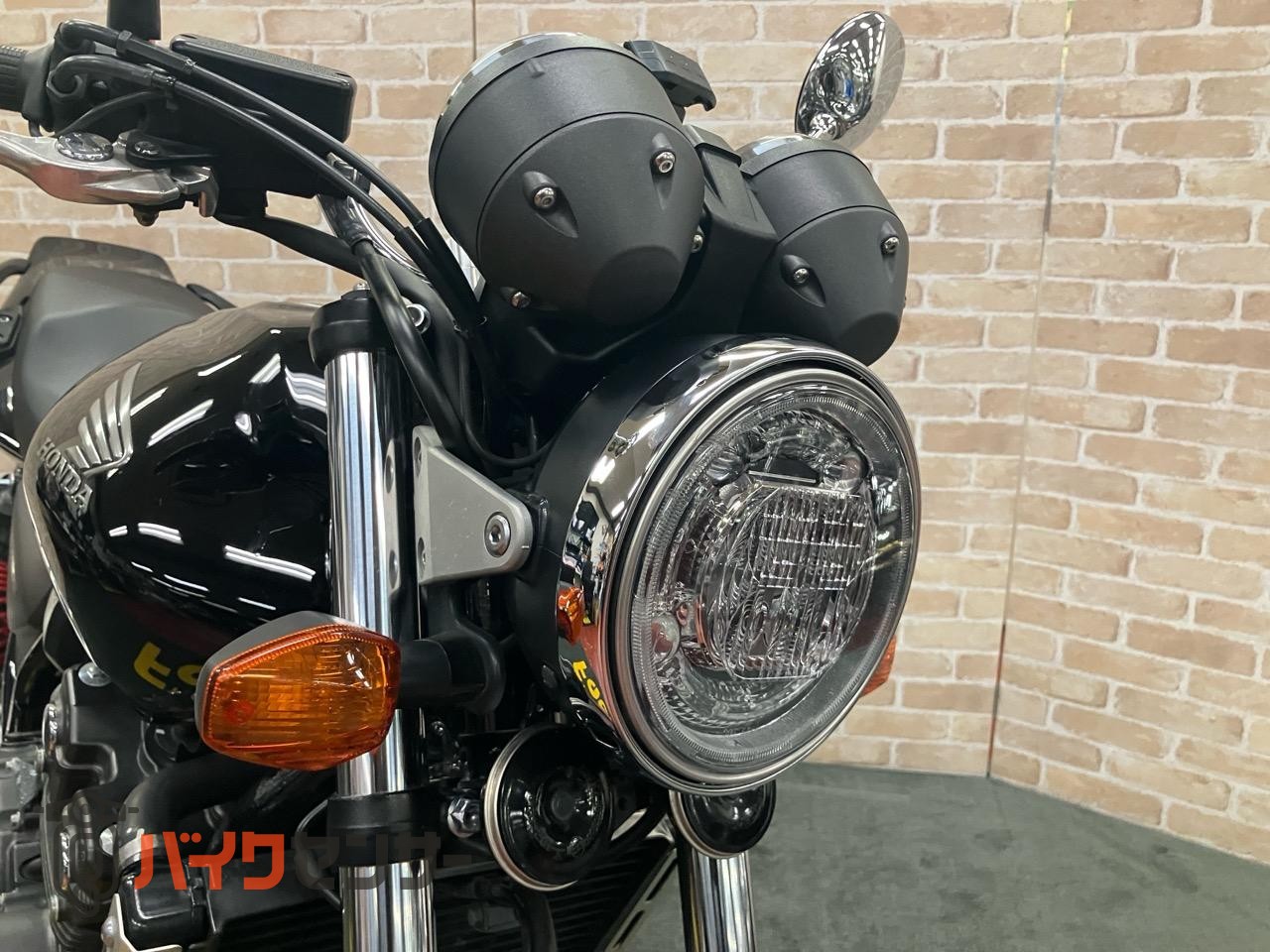 CB400 SUPER FOUR VTEC REVO　グリップヒーター　タンクパッド　エンジンガード_20