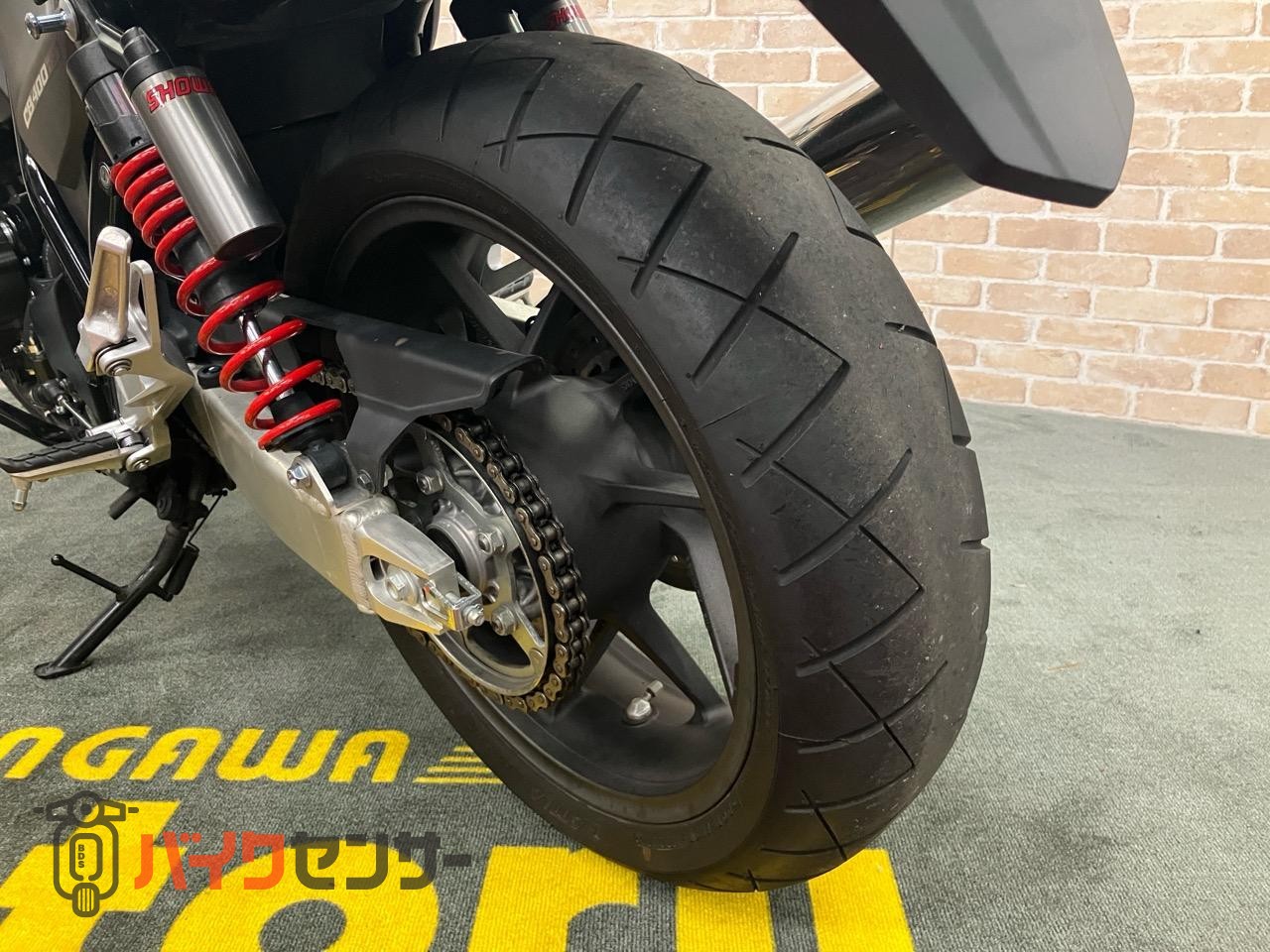 CB400 SUPER FOUR VTEC REVO　グリップヒーター　タンクパッド　エンジンガード_38