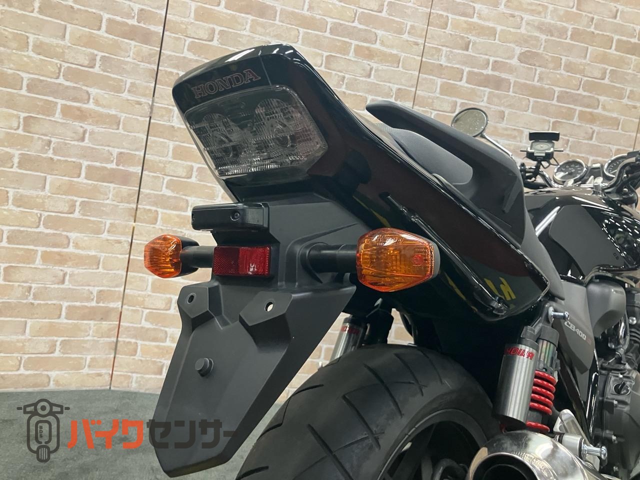 CB400 SUPER FOUR VTEC REVO　グリップヒーター　タンクパッド　エンジンガード_43