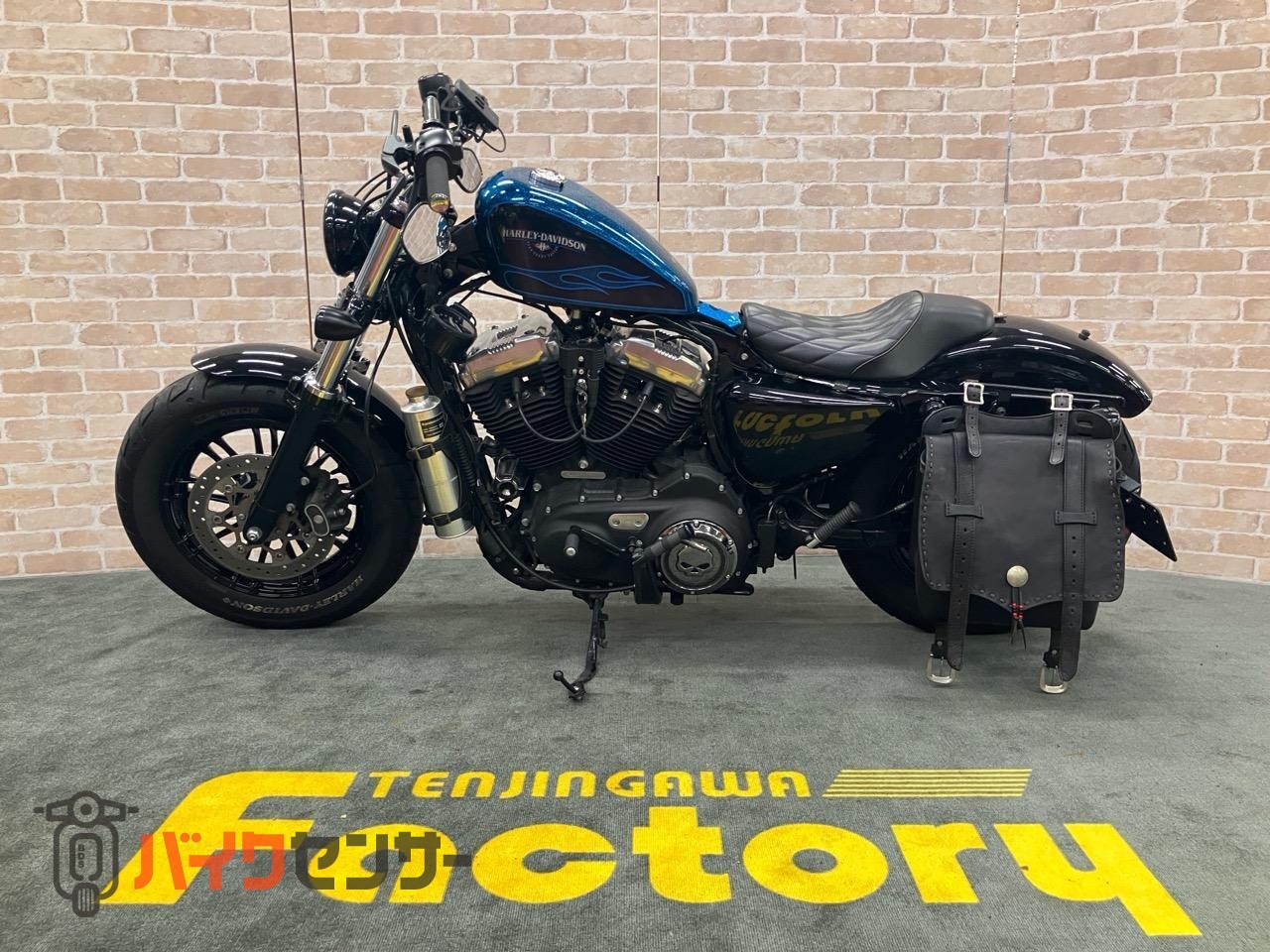 XL1200X フォーティエイト　パフォーマンスマシンエアクリ　バンス　ショートショット　メーター移設　タンクアップ　LEDヘットライト_1