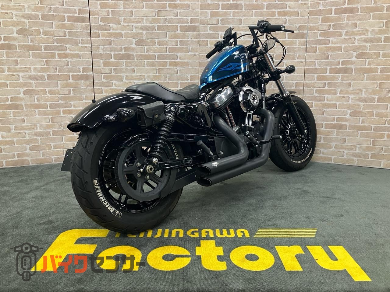 XL1200X フォーティエイト　パフォーマンスマシンエアクリ　バンス　ショートショット　メーター移設　タンクアップ　LEDヘットライト_4