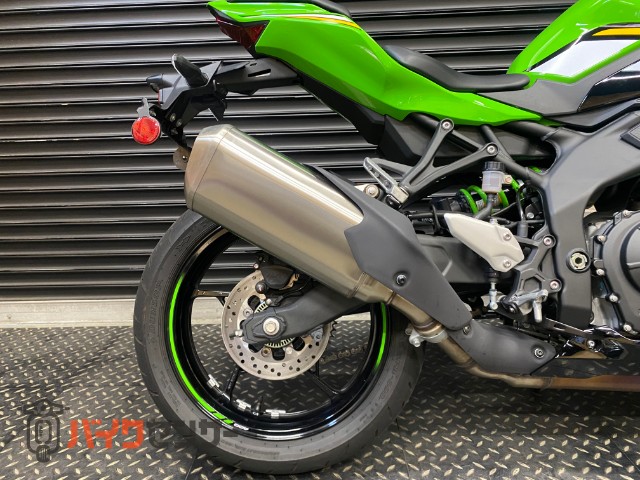 NINJA ZX-4RR - KAWASAKI | CHAMPION 76 | チャンピオン 76
