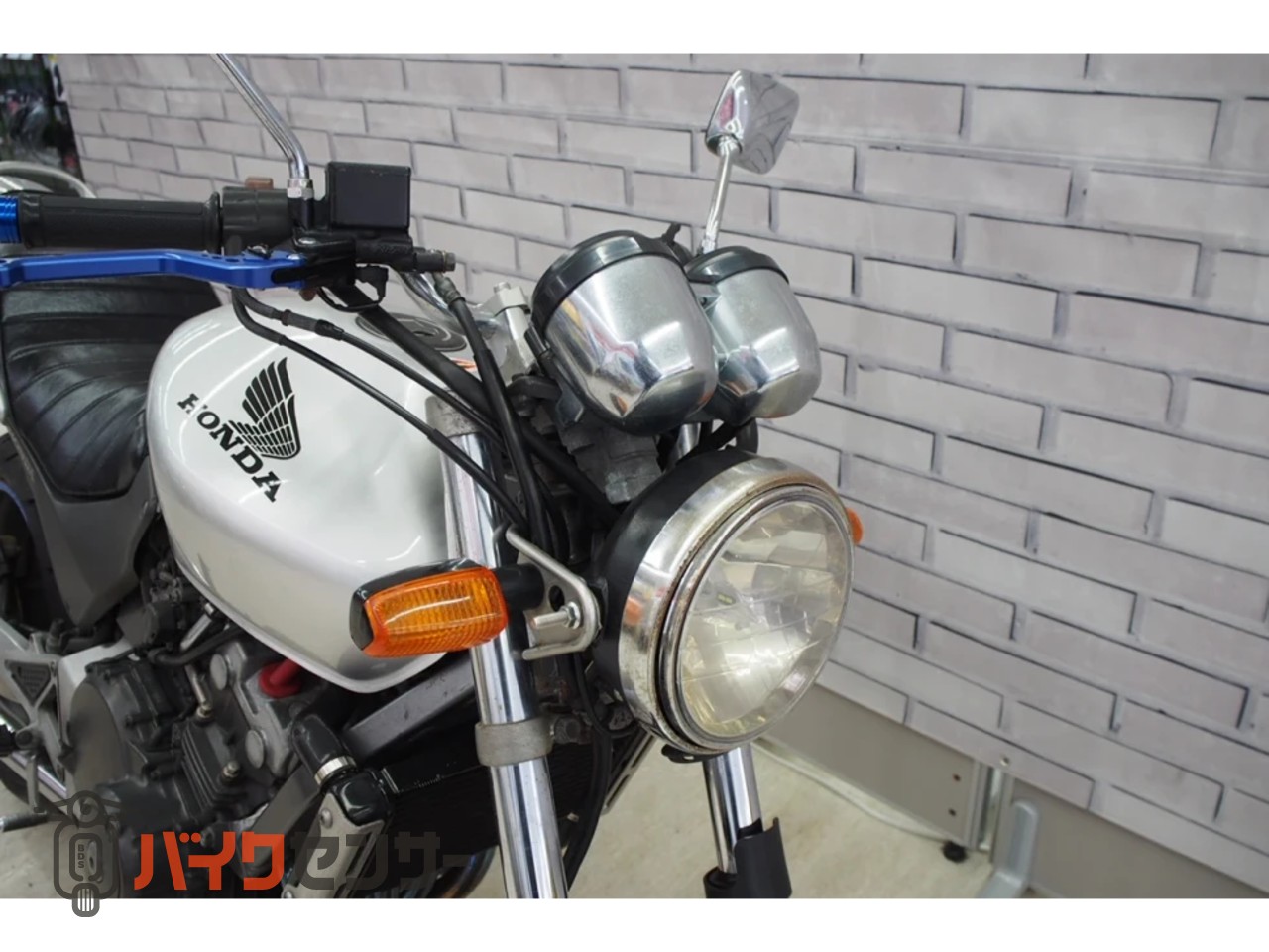 た*ん様 HONDA Hornet250 タンク シルバー 前期 Fuel Tank Honda