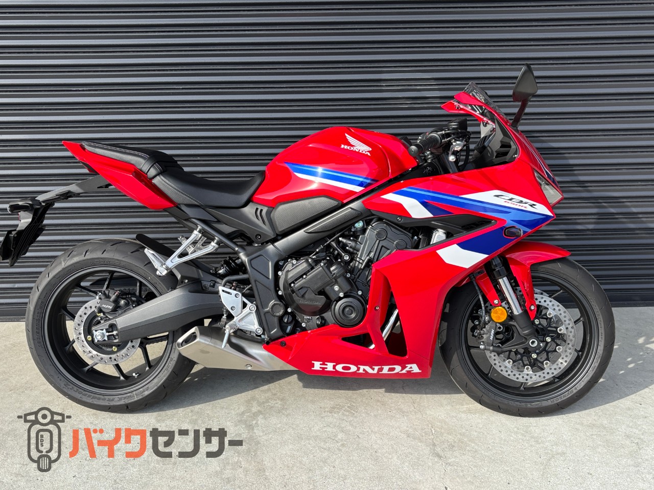 ホンダ CBR650R Eclutch装備！メーターでマニュアルモードに移行可