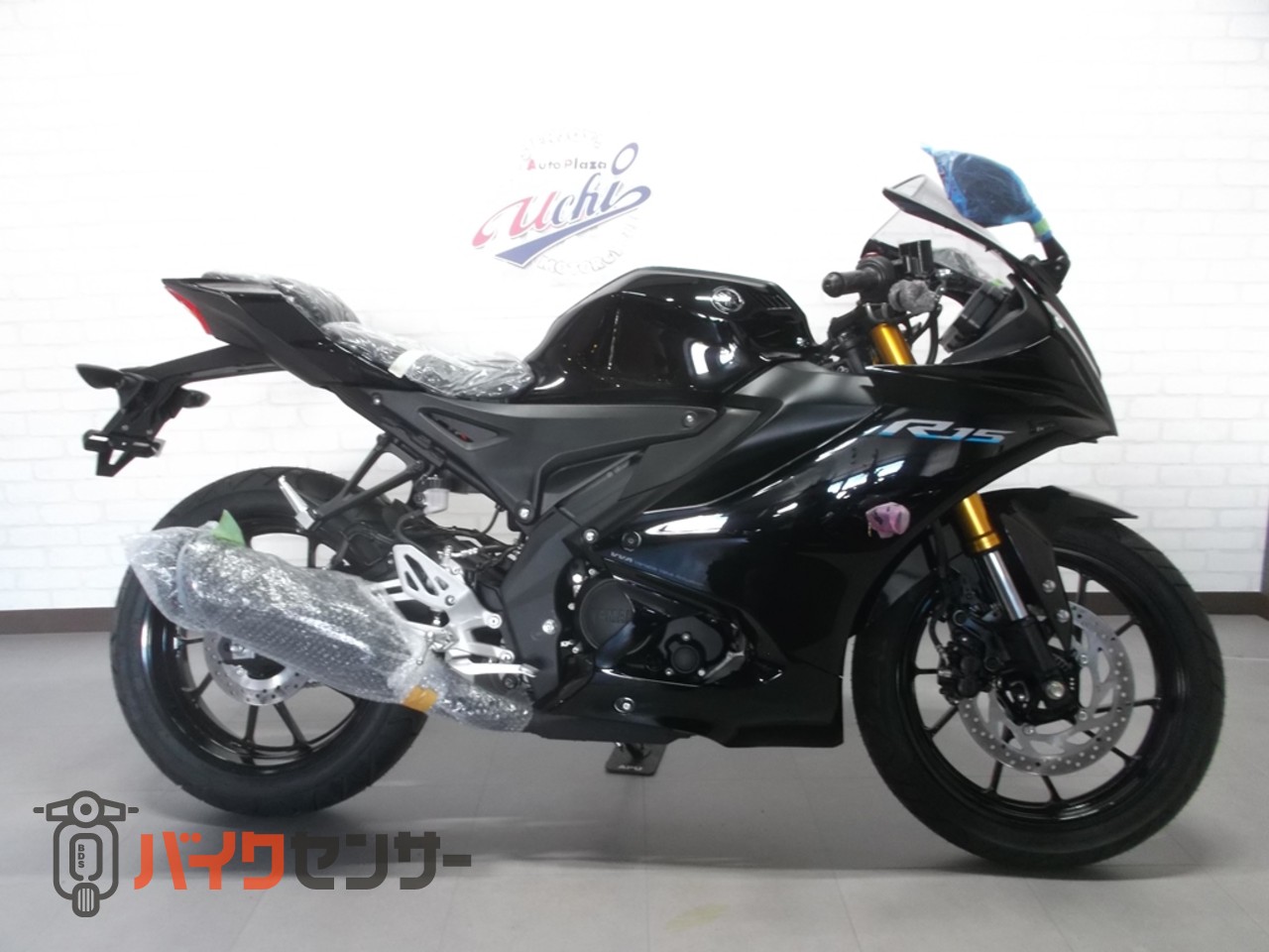 ヤマハ YZF-R15 新車がお買い得価格！大柄な車体でメインのバイクにも