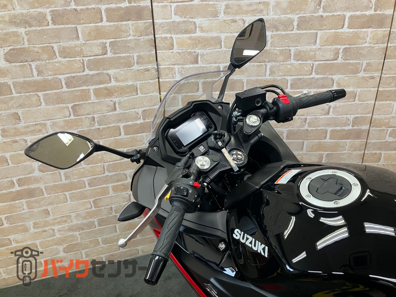 GSX250R　M4モデル　LEDヘッドライト　SEPエンジン　4サイクル水冷2気筒_7