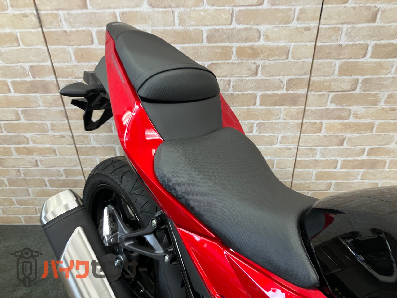 GSX250R　M4モデル　LEDヘッドライト　SEPエンジン　4サイクル水冷2気筒_28