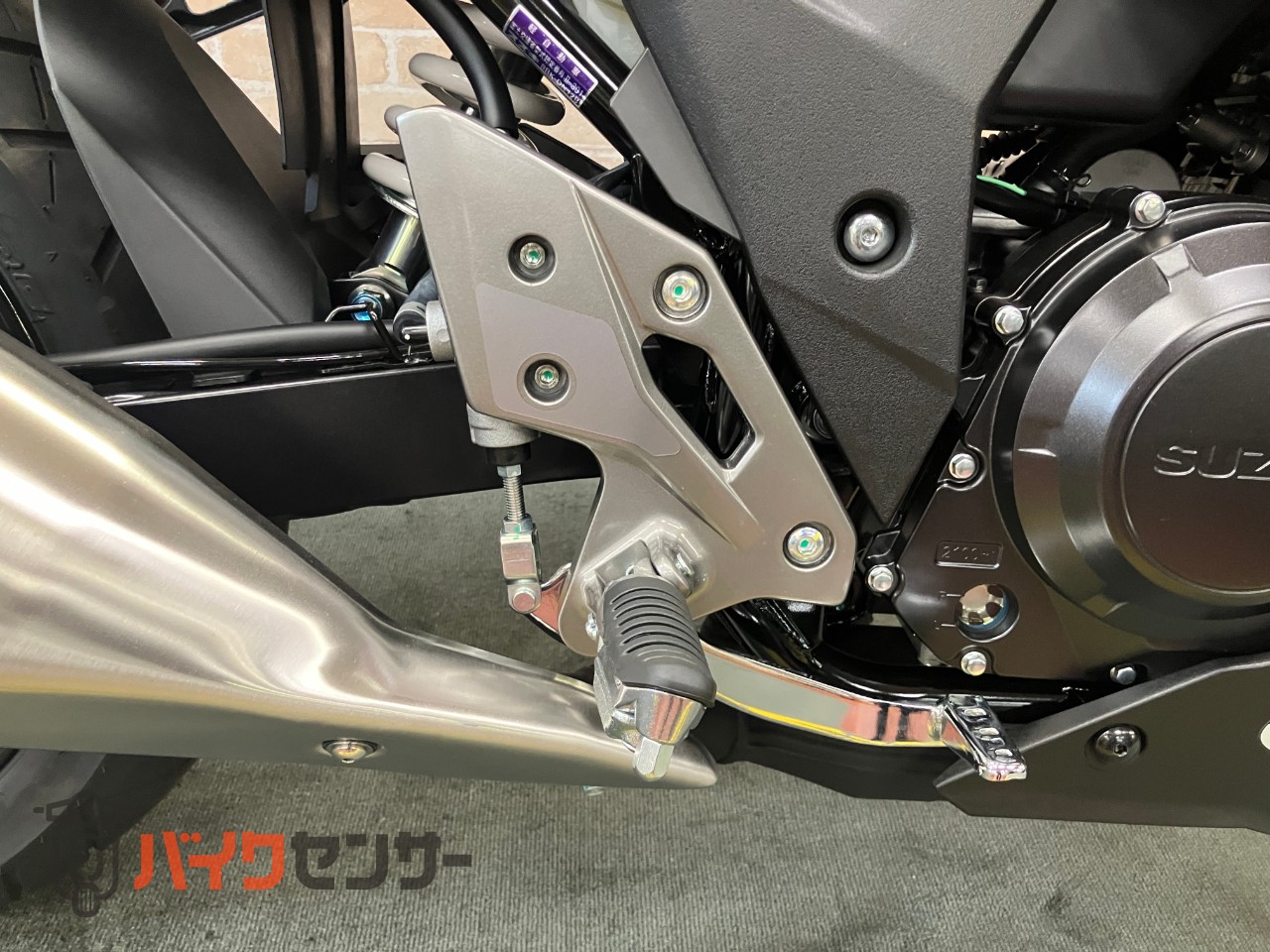 GSX250R　M4モデル　LEDヘッドライト　SEPエンジン　4サイクル水冷2気筒_36