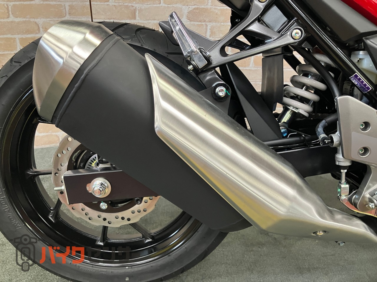 GSX250R　M4モデル　LEDヘッドライト　SEPエンジン　4サイクル水冷2気筒_37