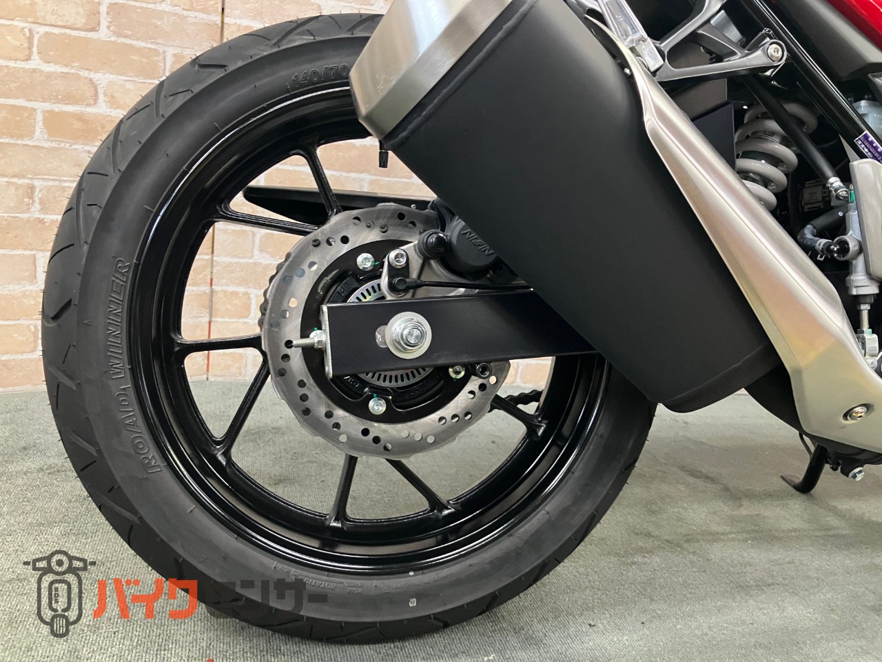 GSX250R　M4モデル　LEDヘッドライト　SEPエンジン　4サイクル水冷2気筒_40