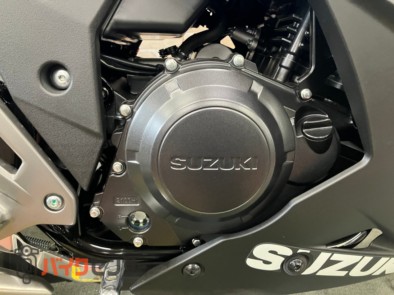GSX250RM4モデル　LEDヘッドライト　SEPエンジン　4サイクル水冷2気筒_37
