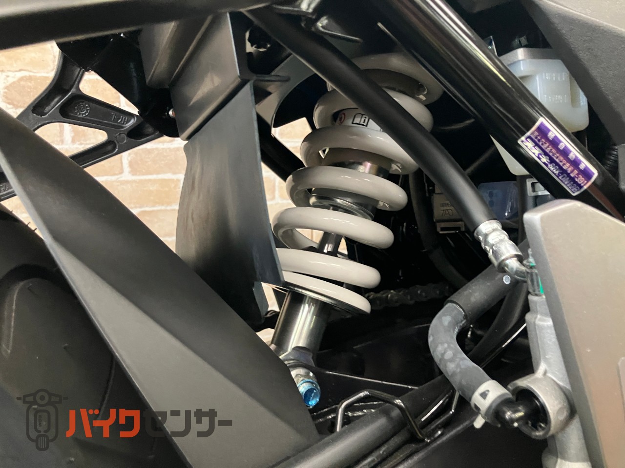 GSX250RM4モデル　LEDヘッドライト　SEPエンジン　4サイクル水冷2気筒_41