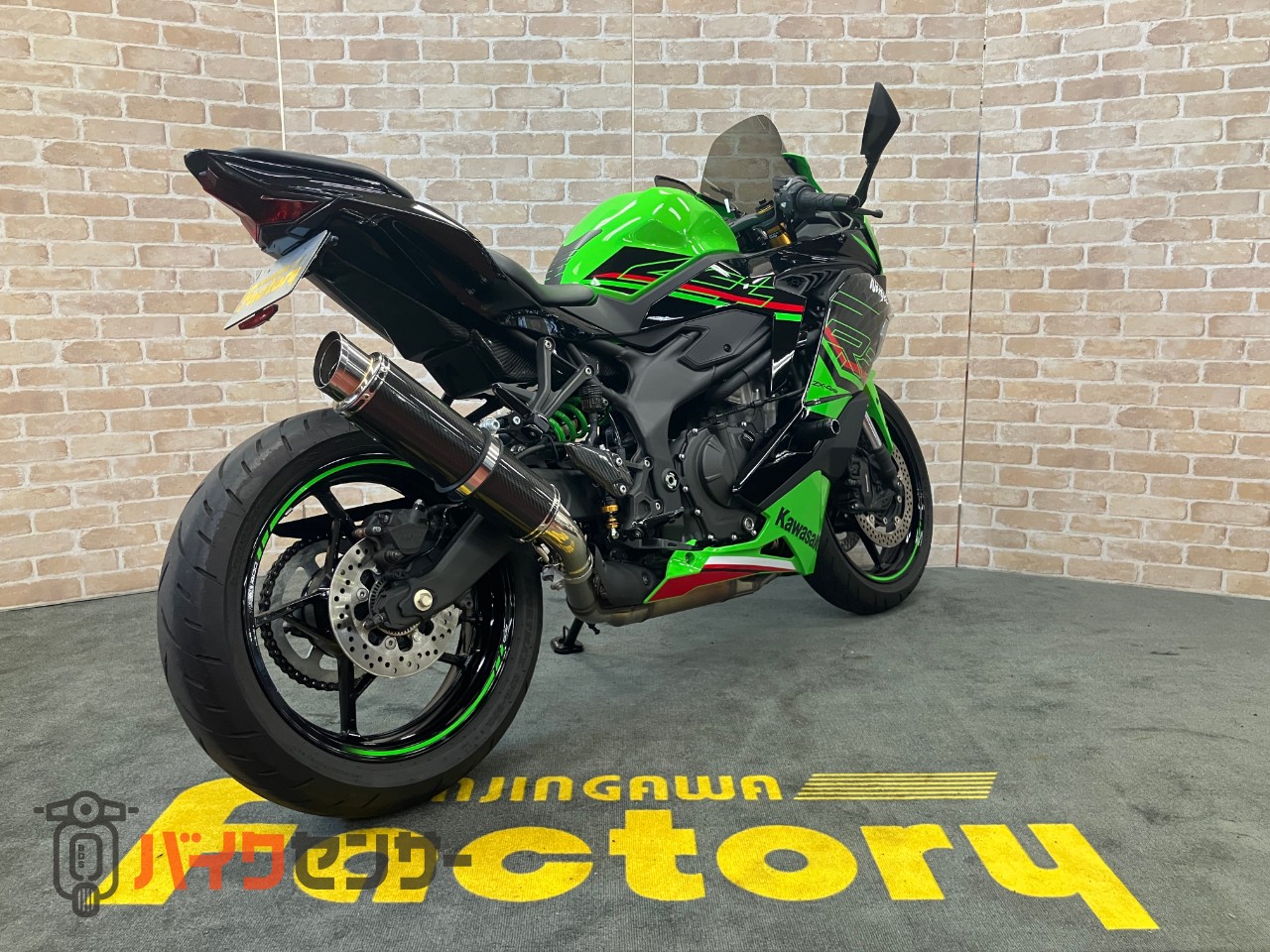 NINJA ZX-4RR　オーリンズフロントカートリッジ　BEAMSマフラー　フェンダーレス　ECUチューニング済み　ETC_4