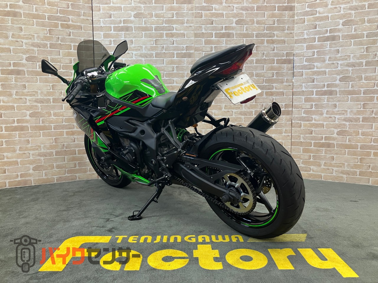NINJA ZX-4RR　オーリンズフロントカートリッジ　BEAMSマフラー　フェンダーレス　ECUチューニング済み　ETC_5