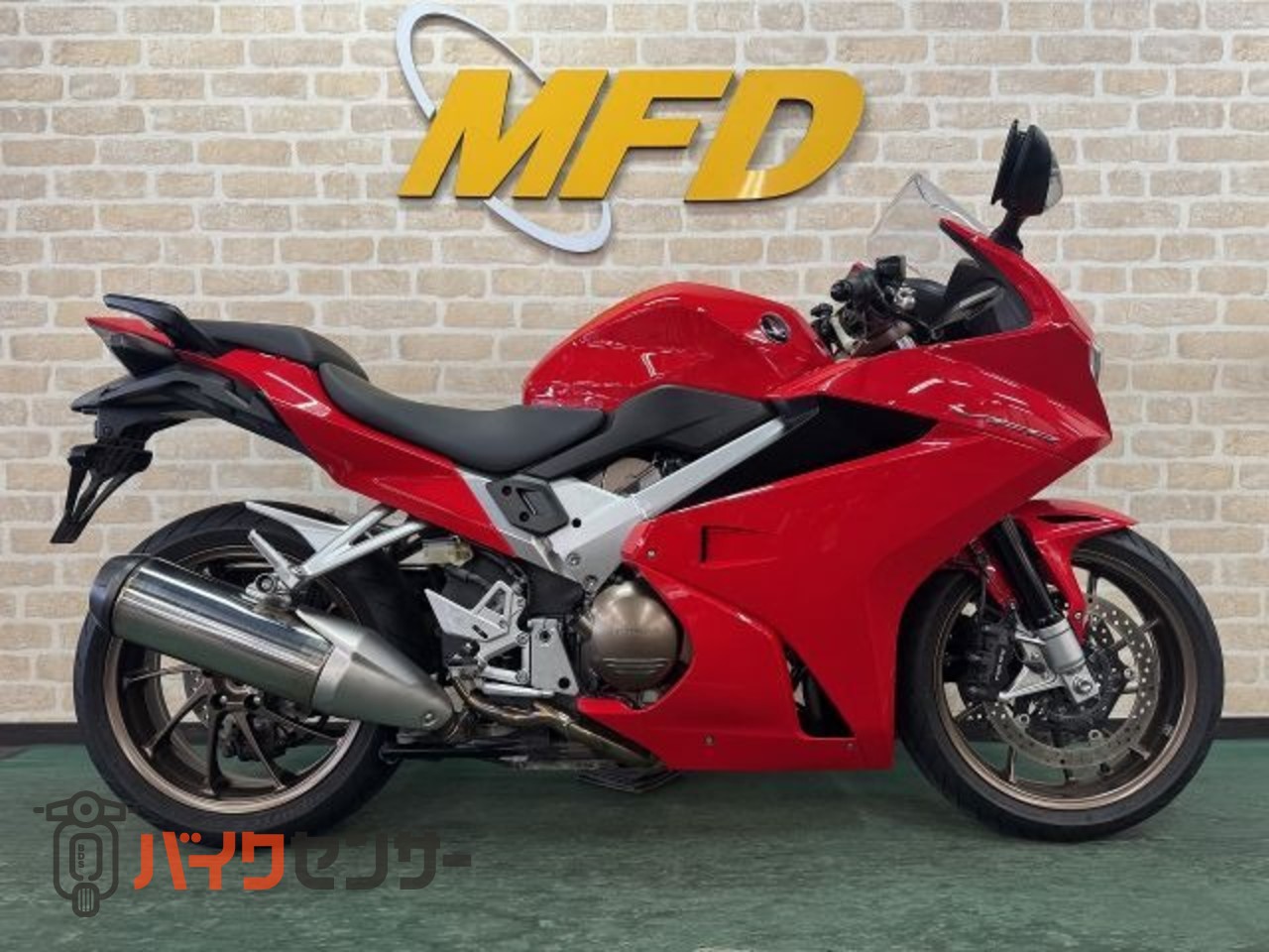 ホンダ VFR800F RC79 ETC・グリップヒーター標準装備 マルチバー付 