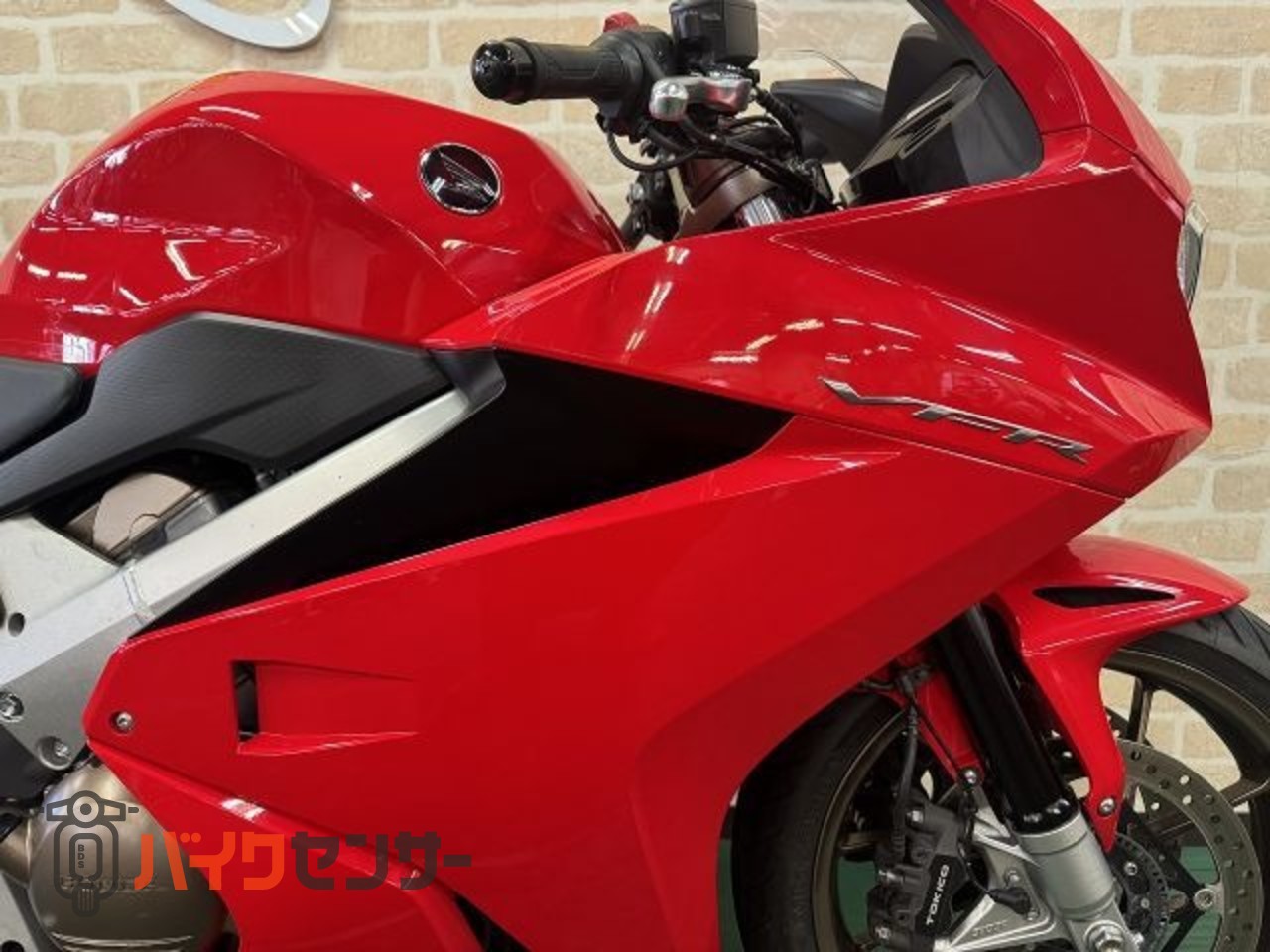 中古) HONDA VFR800F 2BL-RC79 純正グラブバー に興味をもっていただき