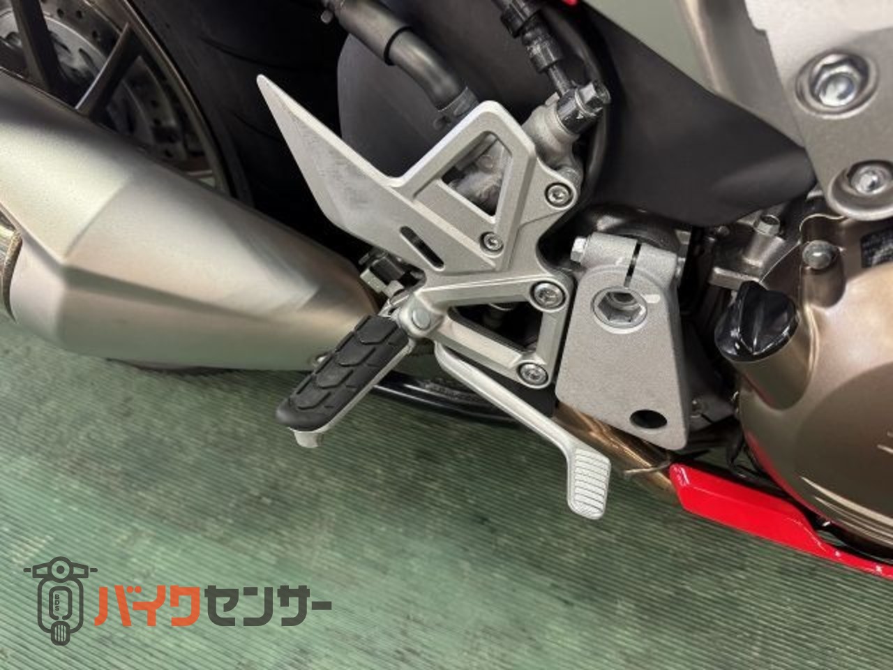 ホンダ VFR800F RC79 ETC・グリップヒーター標準装備 マルチバー付