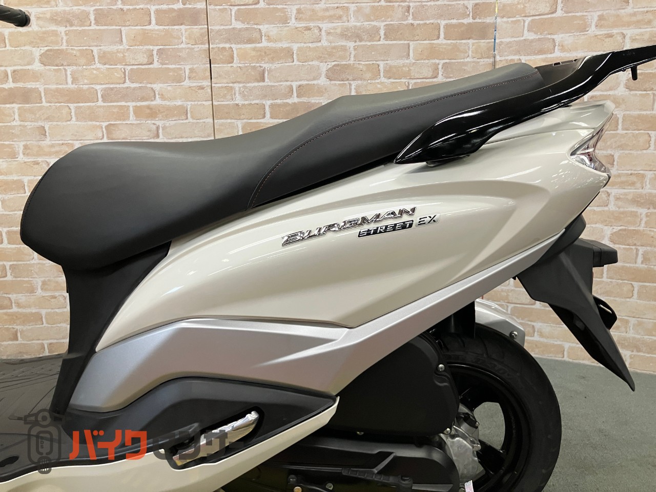 バーグマンストリート125EX_27