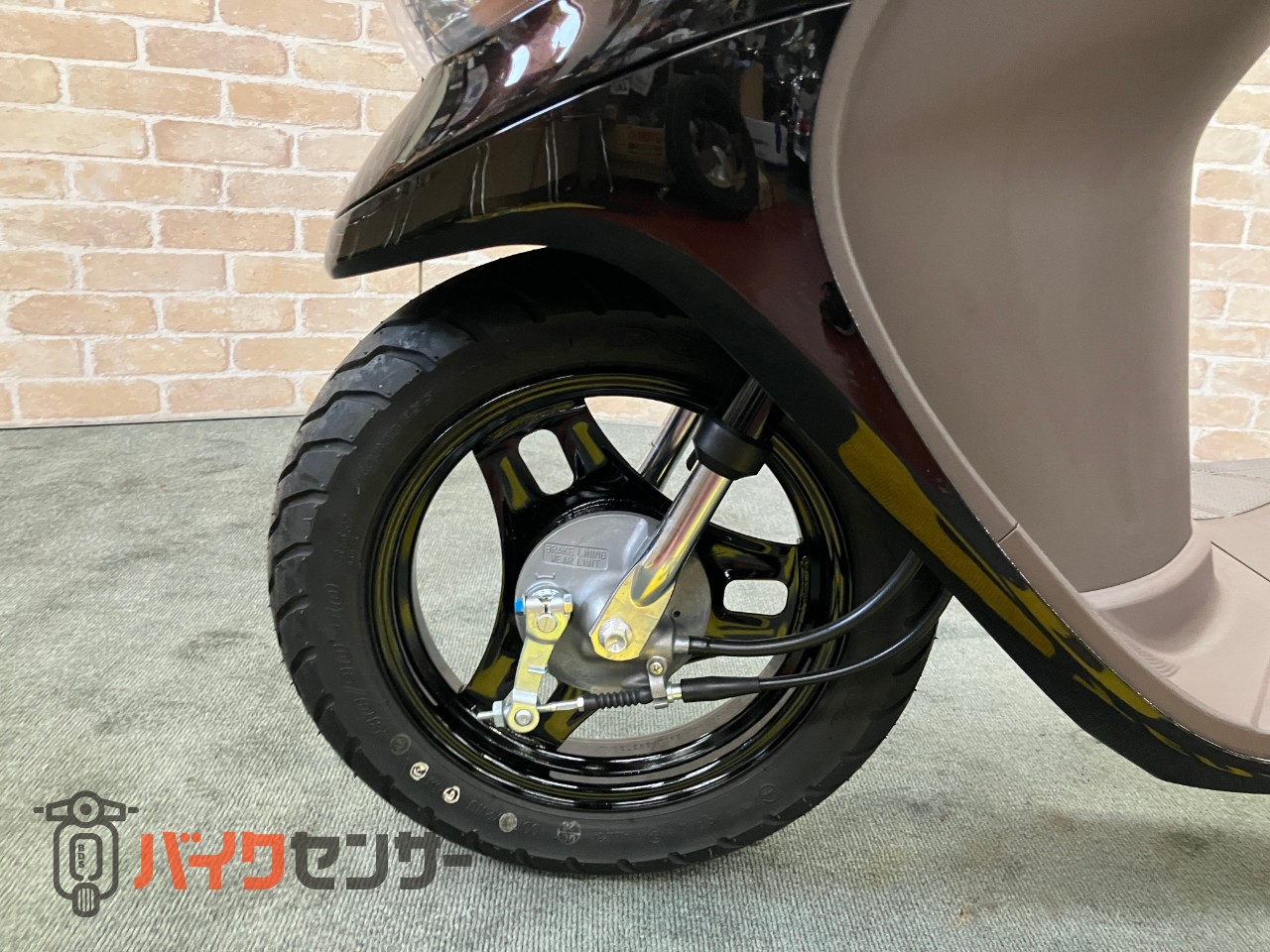 レッツバスケット ワンオーナー　ロールシャッター付前カゴ搭載モデル　グラスミッドナイトブラウン　メットインスクーター_12