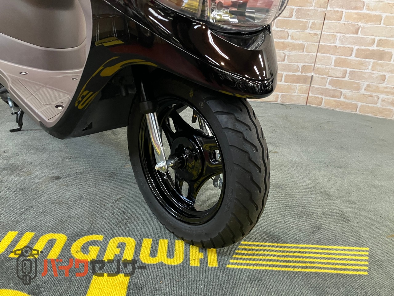 レッツバスケット ワンオーナー　ロールシャッター付前カゴ搭載モデル　グラスミッドナイトブラウン　メットインスクーター_26