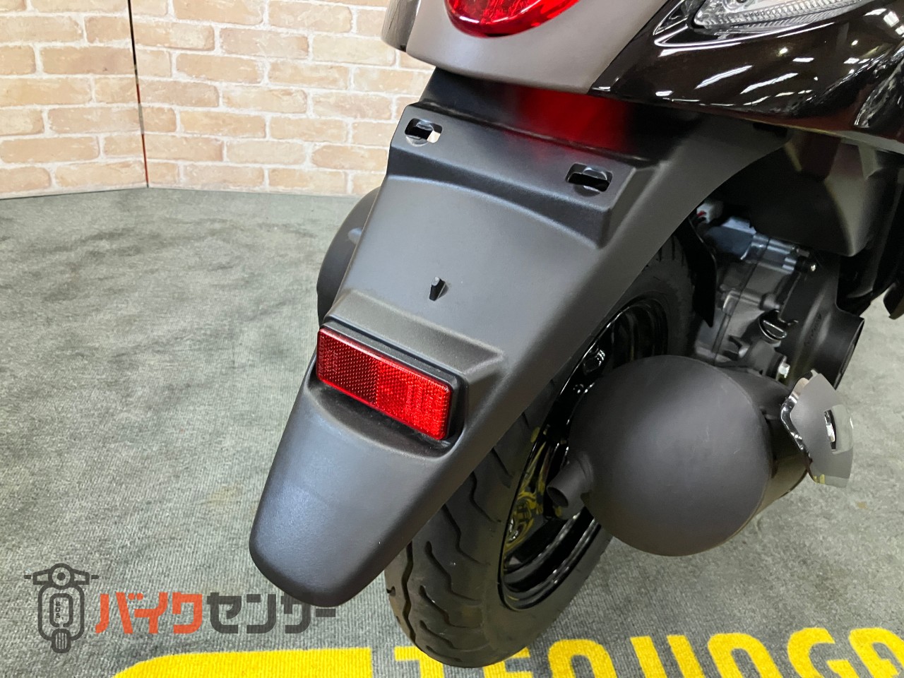 レッツバスケット ワンオーナー　ロールシャッター付前カゴ搭載モデル　グラスミッドナイトブラウン　メットインスクーター_34