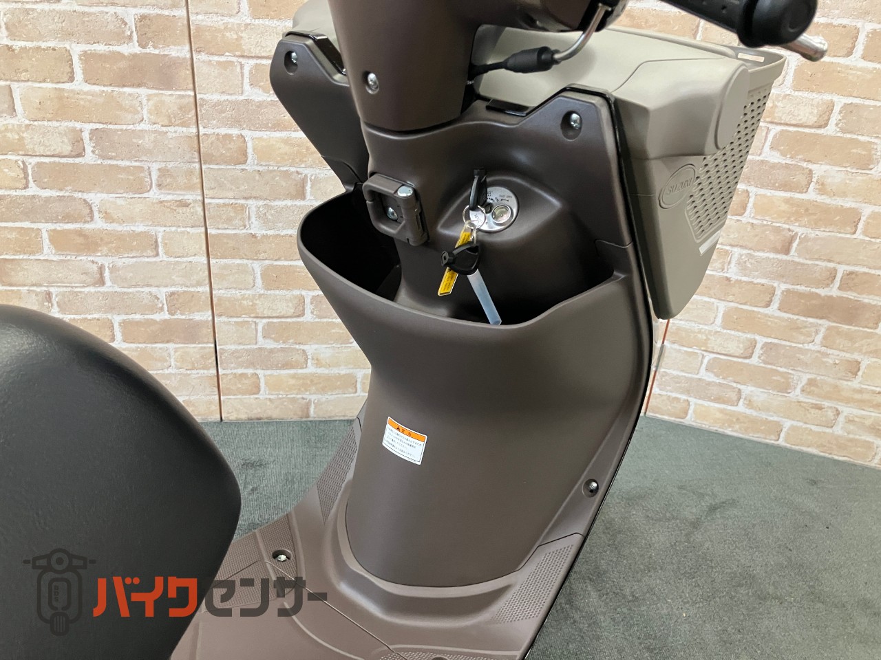 レッツバスケット ワンオーナー　ロールシャッター付前カゴ搭載モデル　グラスミッドナイトブラウン　メットインスクーター_37