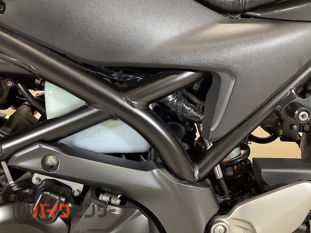 スズキ SV650 ABS 2016年モデル/SP忠男製マフラー/リアフェンダーレス