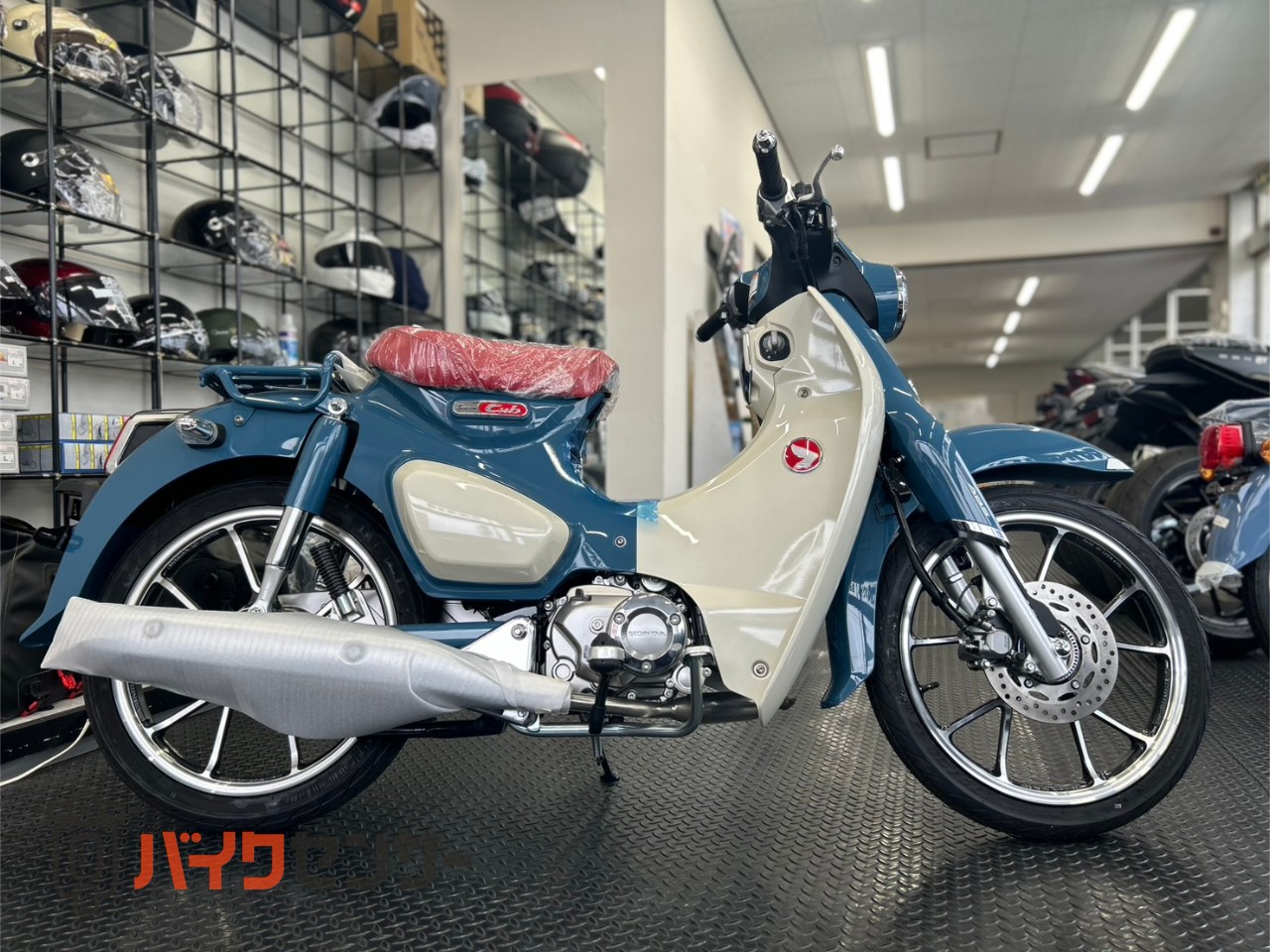 ホンダ スーパーカブC125 2026年モデル パールボスポラスブルー リア 