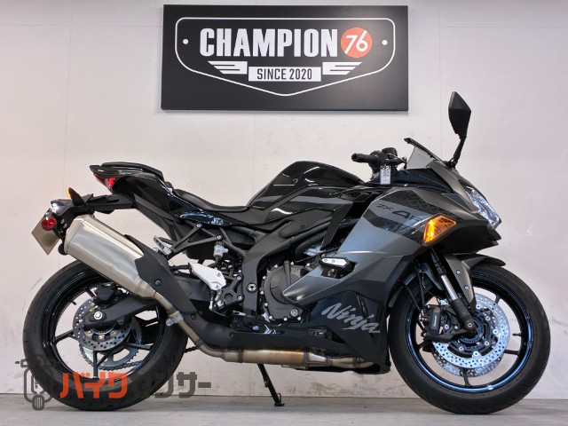 Ninja ZX-4R SE エンジンスライダー ハンドルマウント usb1口 Ninja ZX-4R SE エンジンスライダー ハンドルマウント usb1口