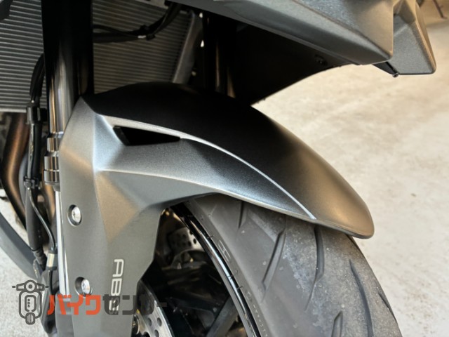 Ninja ZX-4R SE エンジンスライダー ハンドルマウント usb1口